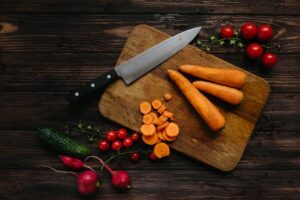 The 3 Kitchen Knives Every Home Cook Needs To Know About